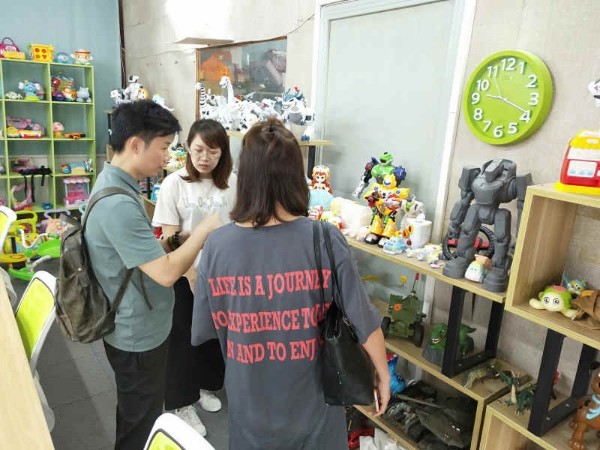 上海玩具产品开发公司草莓视频色多多网站如何？